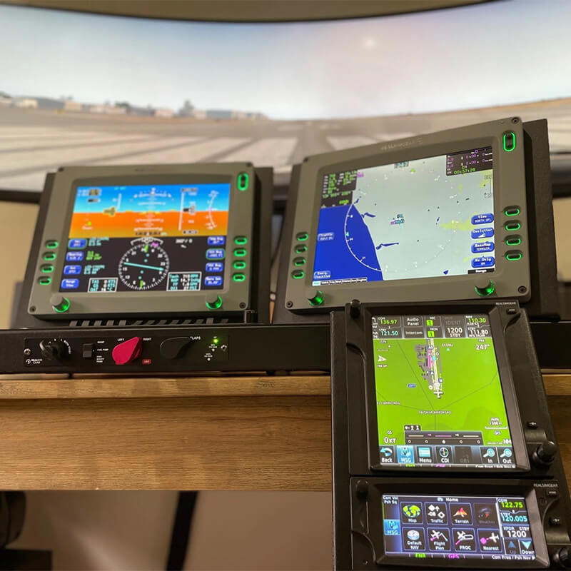 The RealSimGear Avidyne Entegra PFD/MFD Module is a high quality replica of the Entegra PFD/MFD found in many early model G1/G2 Cirrus SR20 and SR22 aircraft.