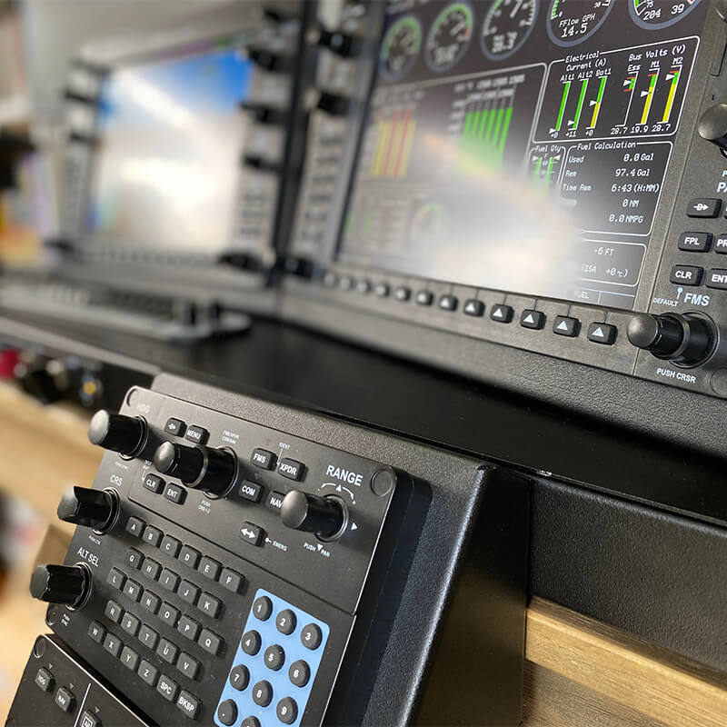 RealSimGear Cirrus Desktop Console: The ultimate Cirrus home simulator. Authentic hardware, seamless integration with standard controllers, and compatibility with RealSimGear / TorqueSim SR22 aircraft for unrivaled realism. Compact, fully enclosed design with single USB 3 and power connection. No mounting brackets needed.