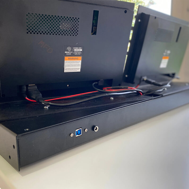 RealSimGear Cirrus Desktop Console: The ultimate Cirrus home simulator. Authentic hardware, seamless integration with standard controllers, and compatibility with RealSimGear / TorqueSim SR22 aircraft for unrivaled realism. Compact, fully enclosed design with single USB 3 and power connection. No mounting brackets needed.